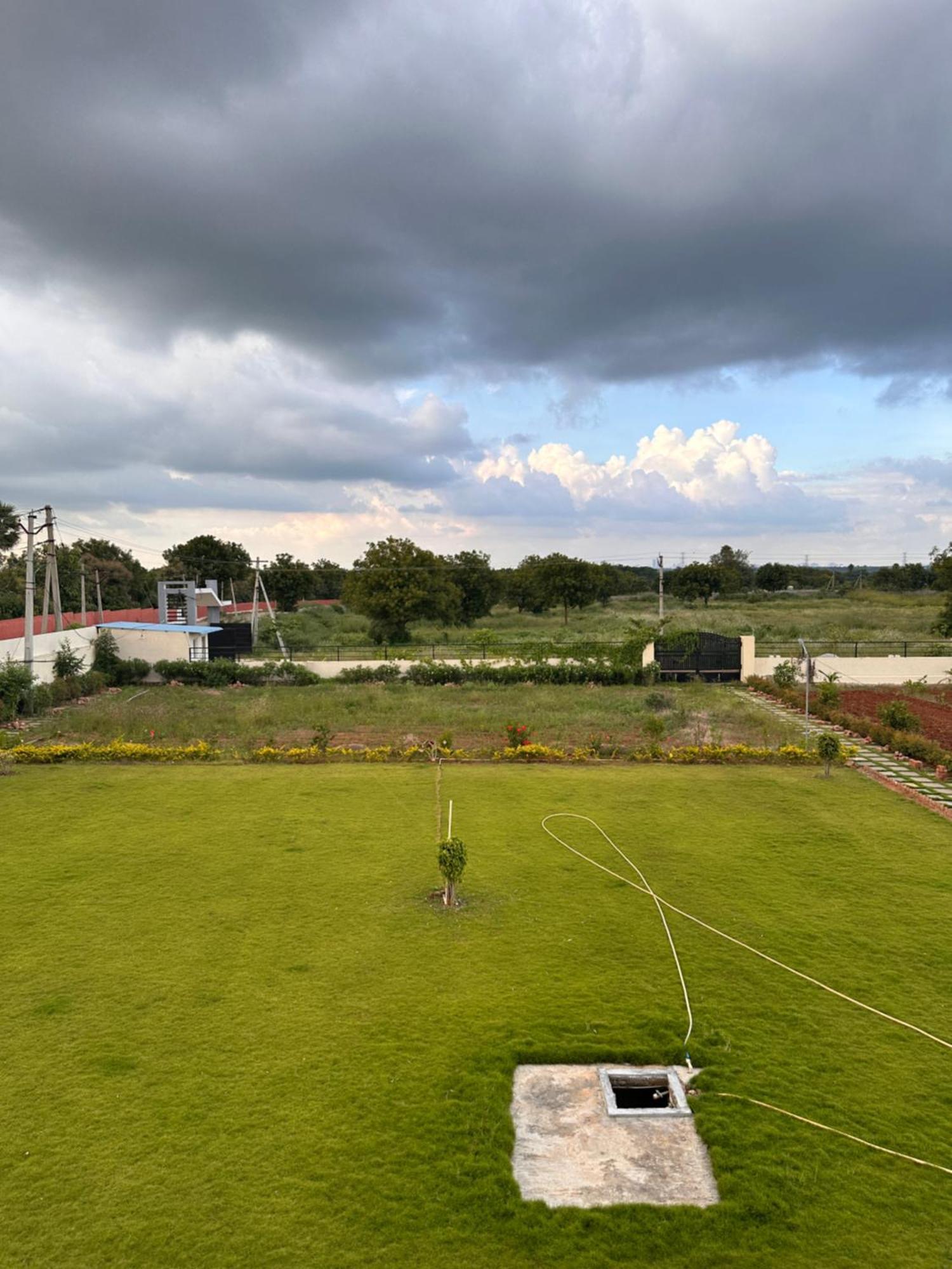 Pn Farm Villa Hyderabad Luaran gambar